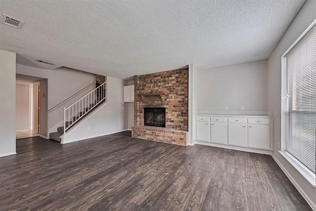Foto del edificio - 1803 Ridgebrook Dr