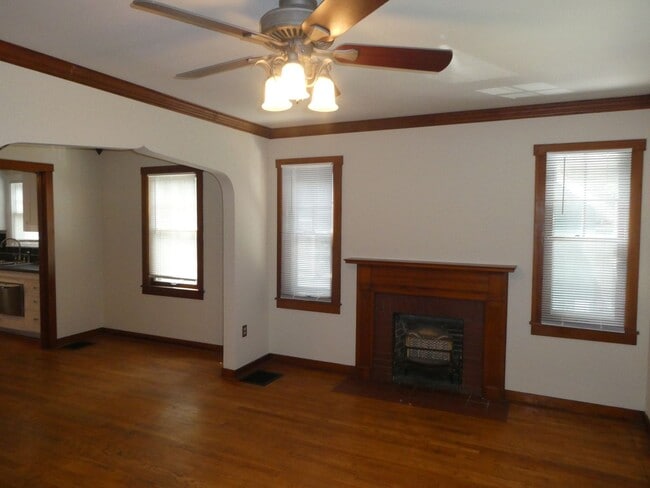 Foto del edificio - Charming Home Downtown