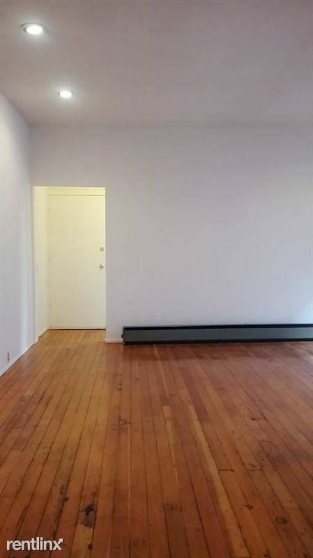 Building Photo - 8 Sumner St