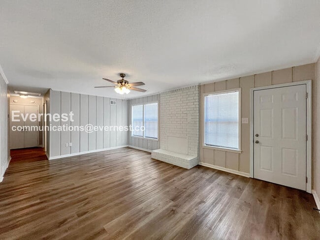 Building Photo - 8840 Cypress Cove