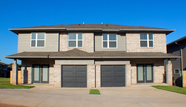 Building Photo - Townhome Community in Deer Creek Schools!