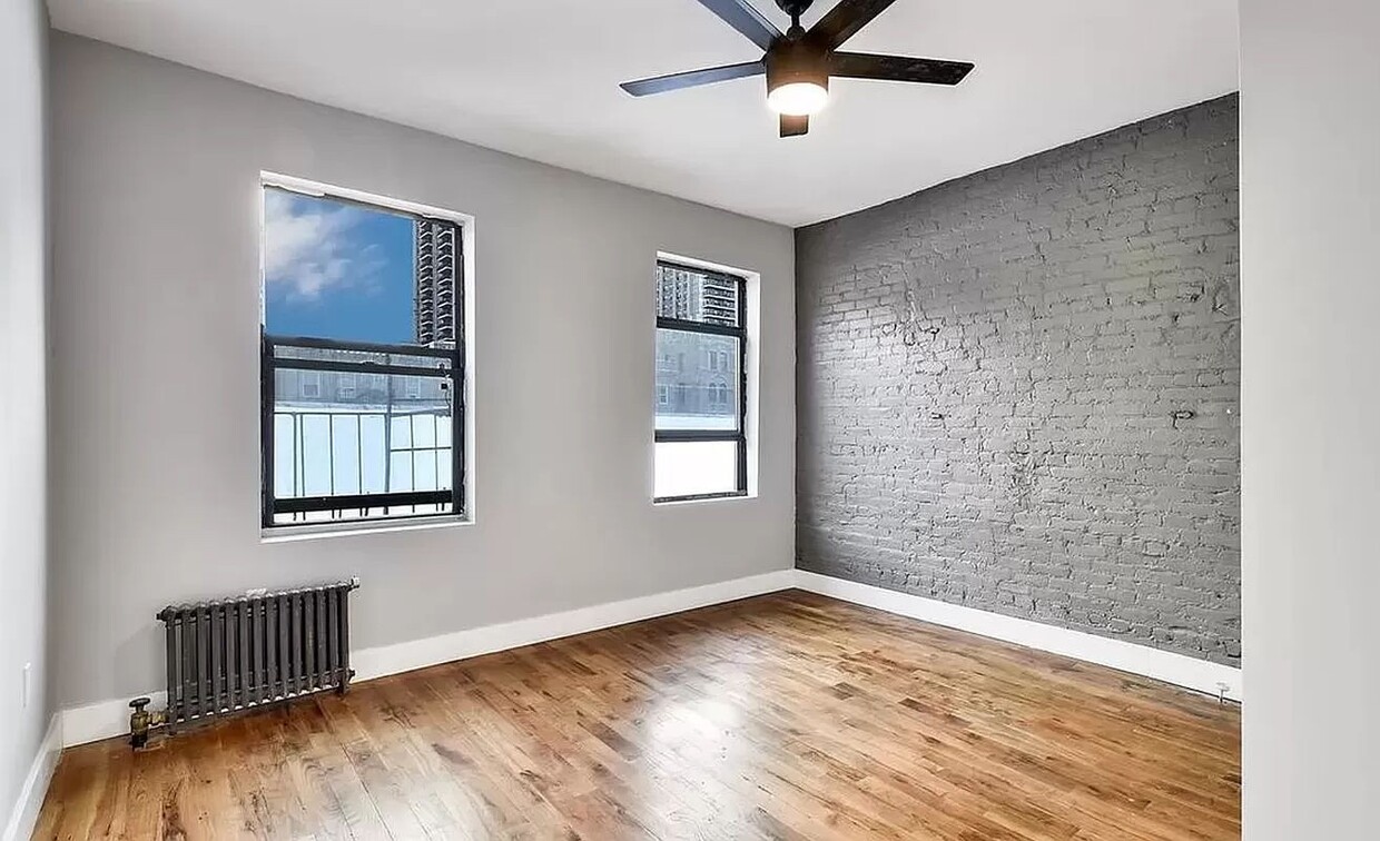 Primary Photo - 558 West 181st Street