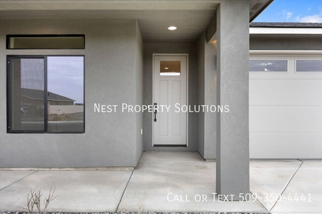 Building Photo - 1180 9th Ave NE