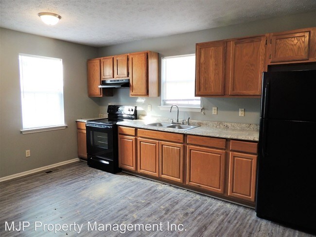 Building Photo - 3 br, 1.5 bath House - 721 Frazier Cir