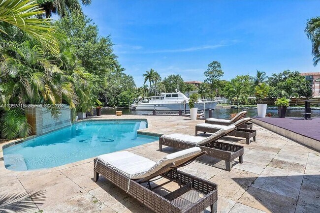 Foto del edificio - 800 SW 12th Ave