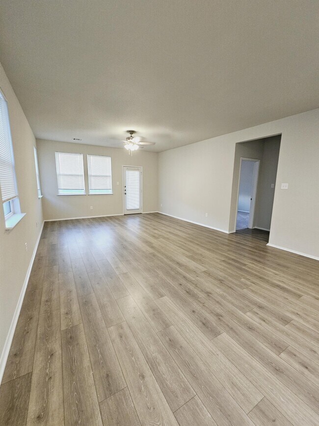 Foto del edificio - 1449 Goforth Rd