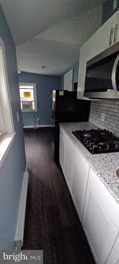 Building Photo - 41 S Governors Ave