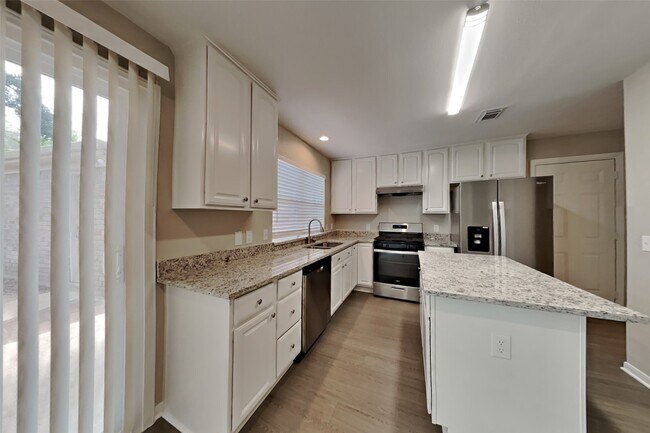 Foto del edificio - 9806 Arrowgrass Dr
