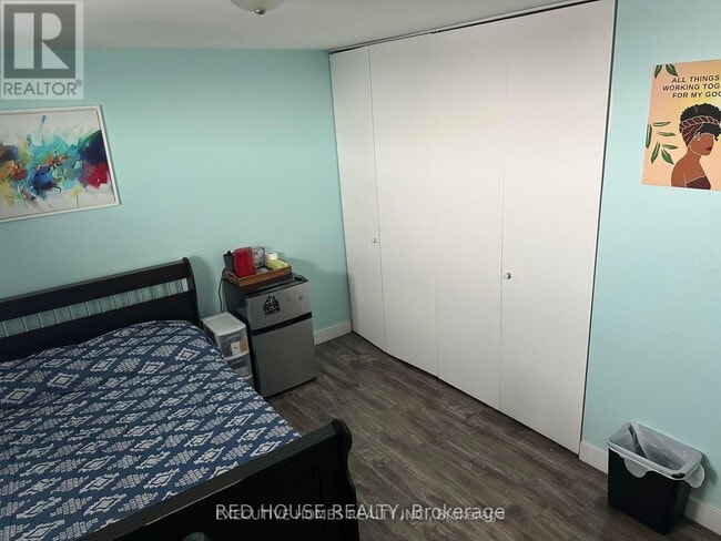 Building Photo - 3555 Derry Rd E