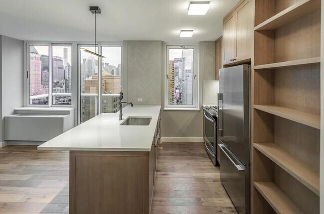 Building Photo - 2 bedroom in New York NY 10036