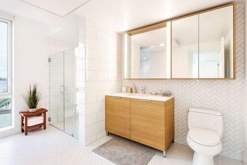 Building Photo - 625 W 57th St