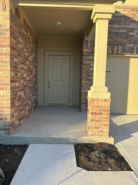Building Photo - 1018 Ascari Ct