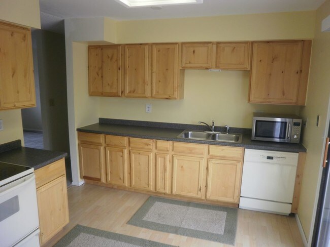 Building Photo - 4654 S Garland Way