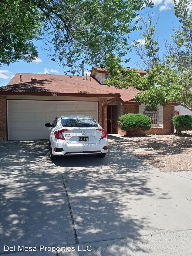 Foto principal - 3 br, 2 bath House - 5601 Stillbrooke Ave. NW