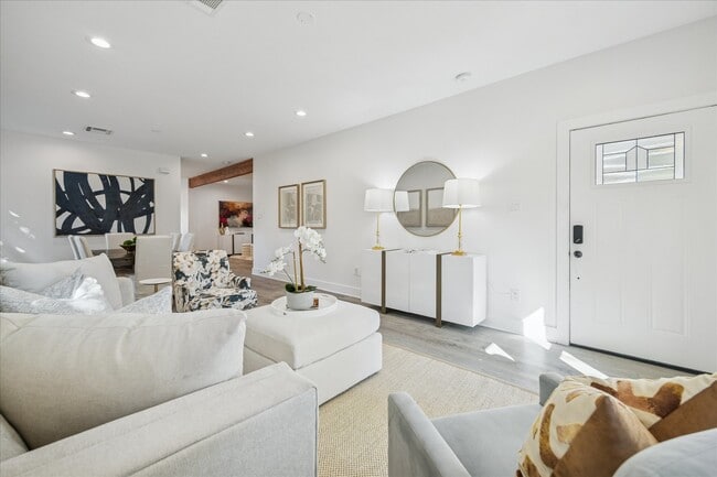 Foto del edificio - 515 E 9th St