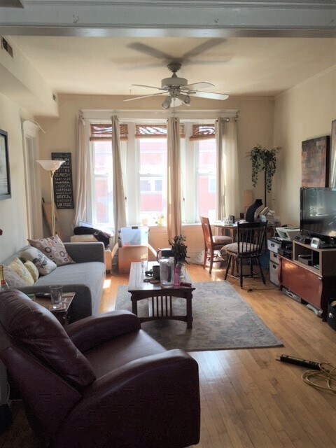 Foto del edificio - 3341 N Lincoln Ave