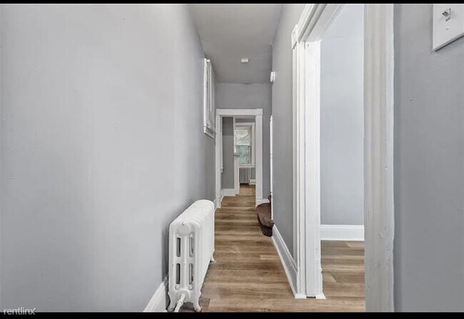 Foto del edificio - 3 br, 1 bath House - 147 Moultrie Street