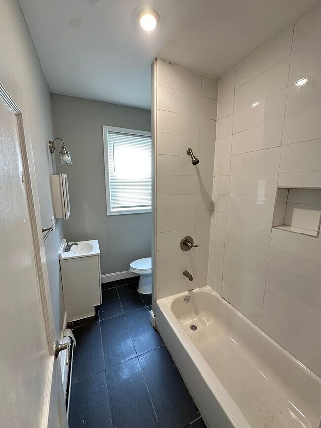 Foto del edificio - 725 S 56th St