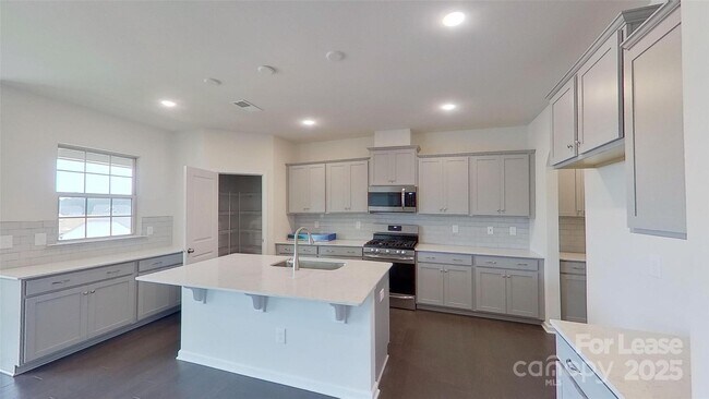 Foto del edificio - 17508 Snug Harbor Rd
