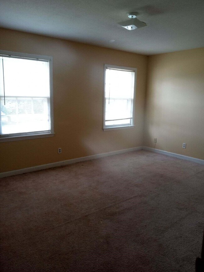 1522 Bellevue Dr, Florence, SC 29501 Townhome Rentals in Florence SC