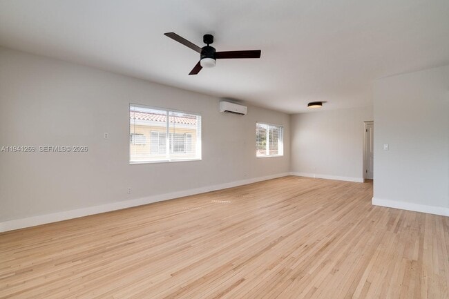 Building Photo - 2922 S Le Jeune Rd