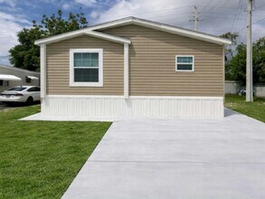 Building Photo - 457 Autumn Trail