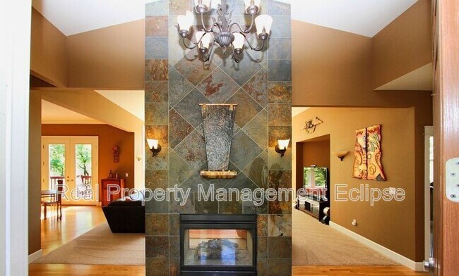 Foto del edificio - 11011 NE 100th Pl