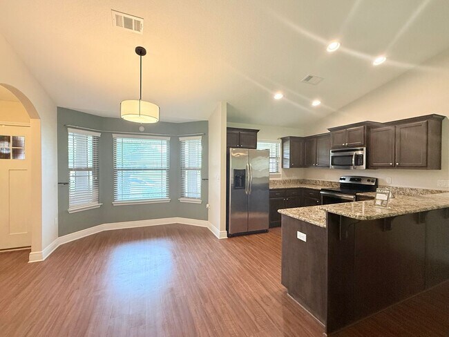 Foto del edificio - 5227 English Oak Dr