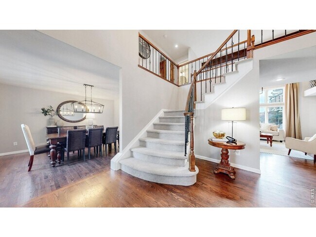 Building Photo - Luxury 5 Bedroom Home in Highly Sought After Fort Collins Neighborhood