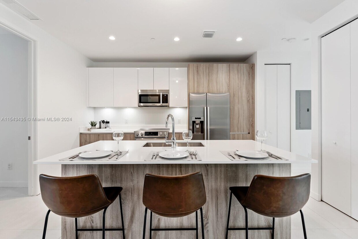 Foto principal - 545 SW 11th St