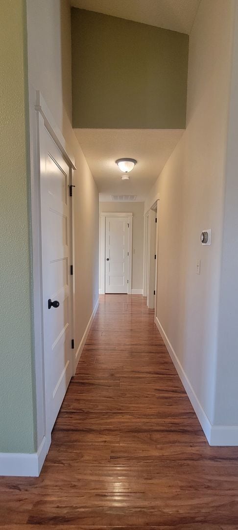 Building Photo - 125 S Ash St