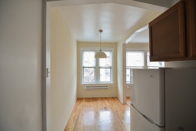 Foto del edificio - 516 W Melrose St