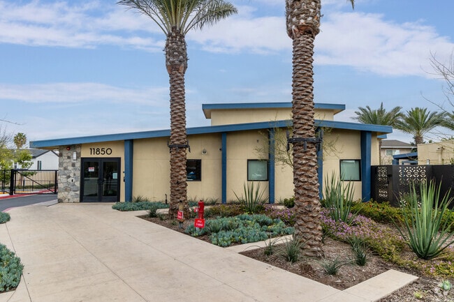 11850 Beach Blvd - Clara Vista Apartments