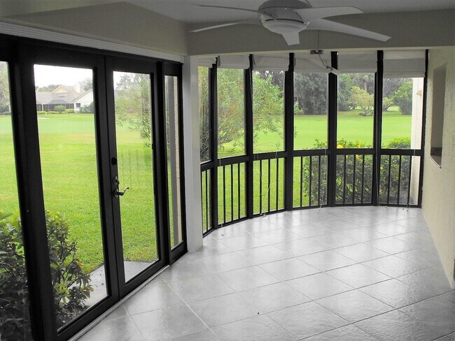Foto del edificio - 17138 Waterbend Dr