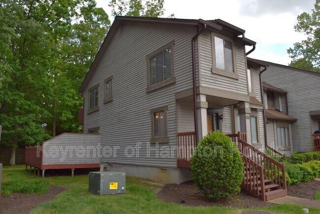 Building Photo - 101 Inland View Dr