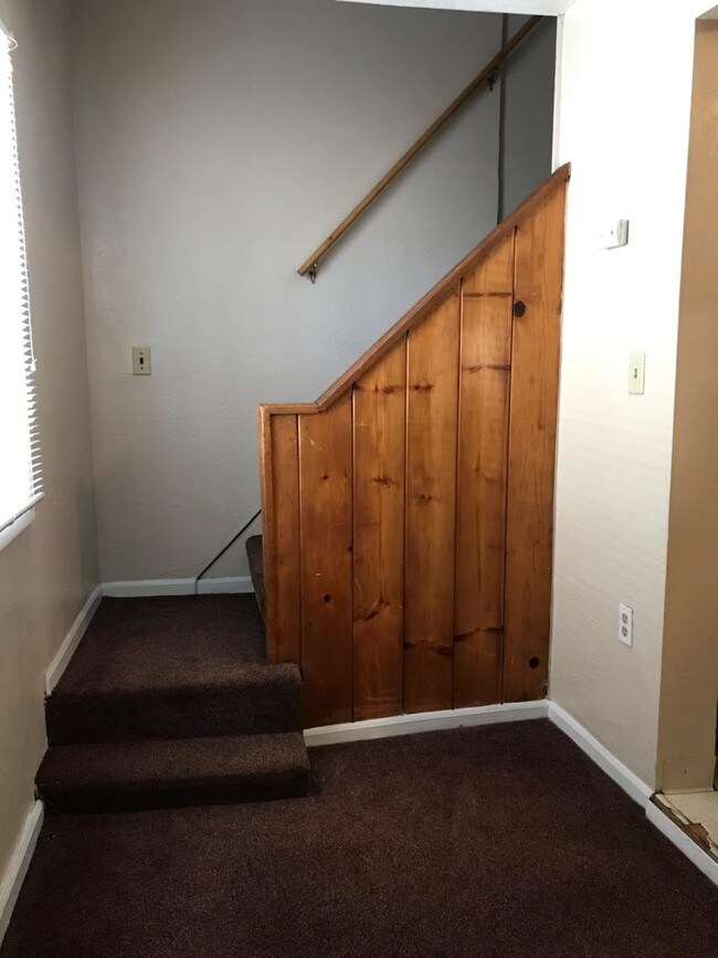 steps - 108 S 10th St