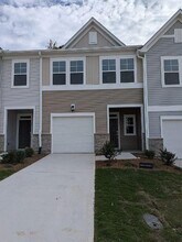 Building Photo - 898 Pilot St