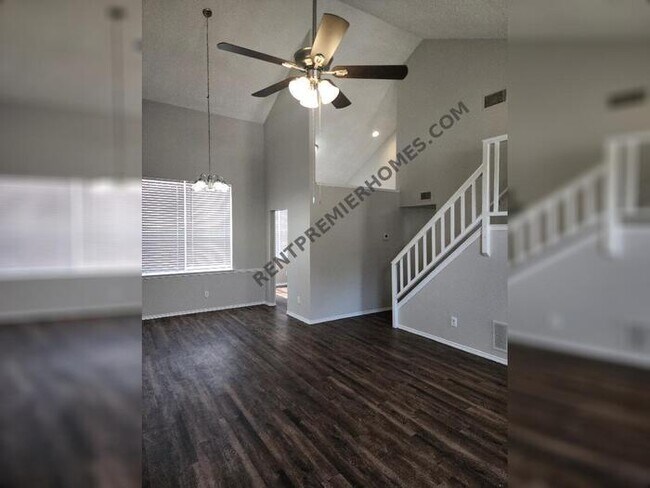 Building Photo - 2713 Sagehill Dr