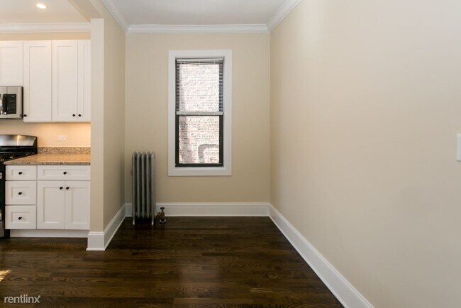 Building Photo - 1360 E 52nd St