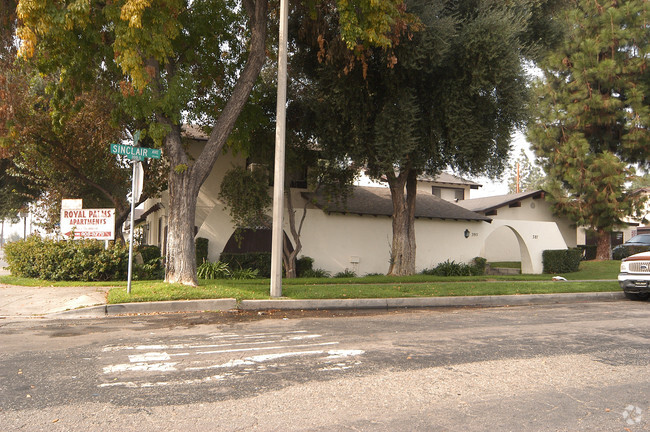 Foto del edificio - Four Fourplexes