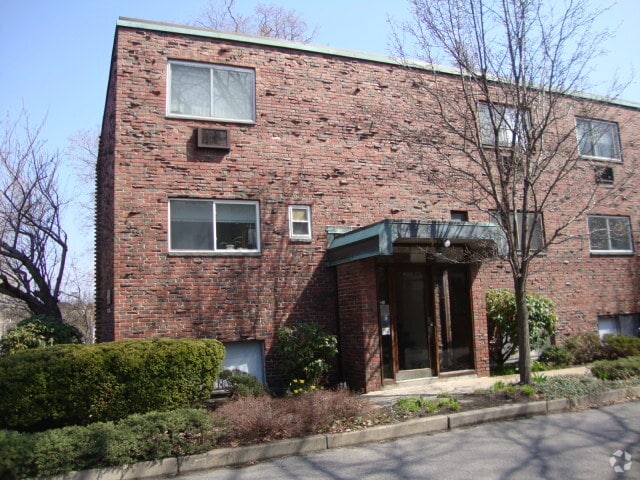 Building Photo - 53 St Paul St