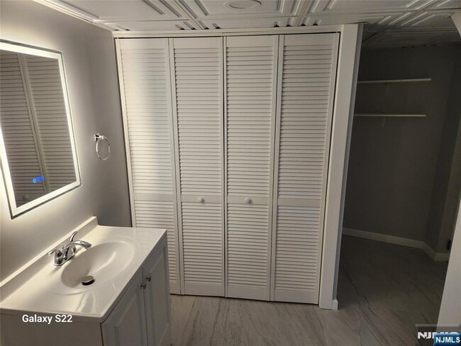 Foto del edificio - 276 Franklin Turnpike