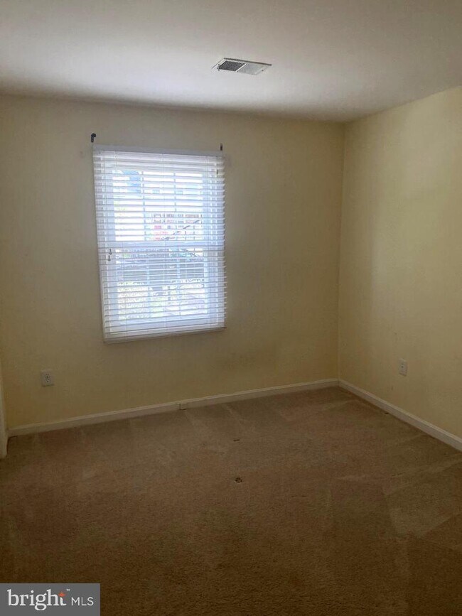 15902 Moncure Dr, Montclair, VA 22025 House Rental in Montclair, VA