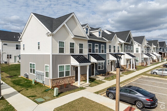 Building Photo - Summerhill