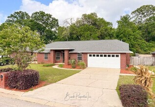 Building Photo - 2634 Southern Oaks Dr