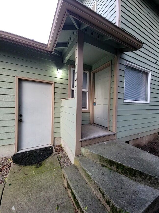 Foto del edificio - 2804 Pine Rd NE