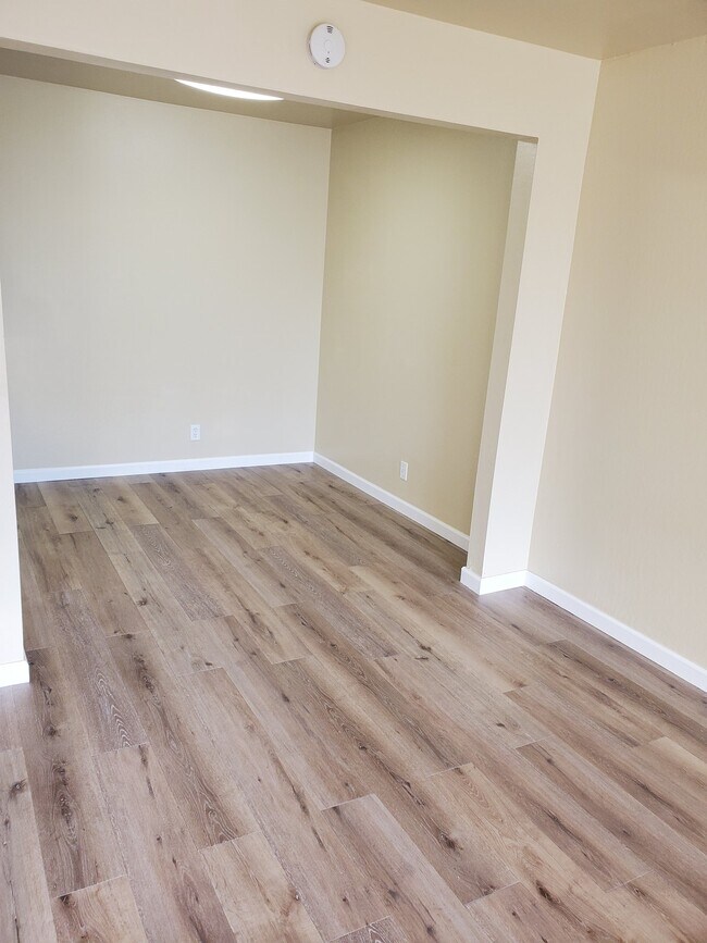 Building Photo - 1221 Brighton Avenue, Unit 7