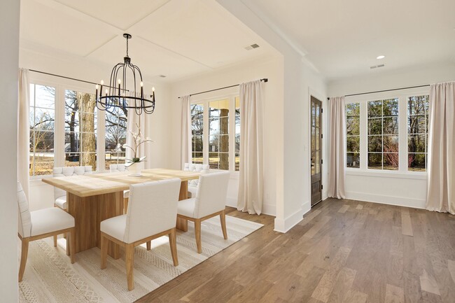 Foto del edificio - 641 Fletcher Rd