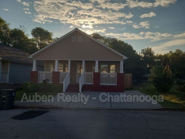 Foto del edificio - 730 N Holly St