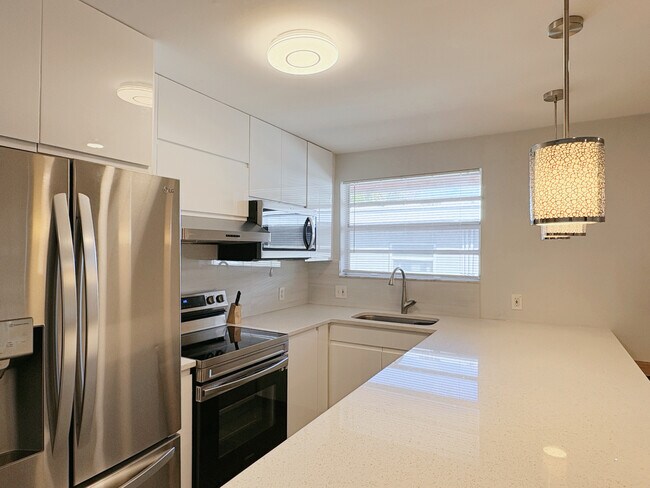 Foto del edificio - 724 NE 3rd St